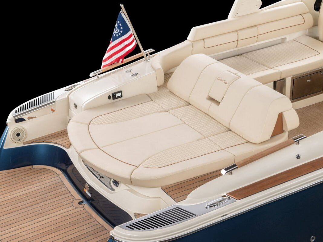 Chris Craft Launch 31 GT 0 08