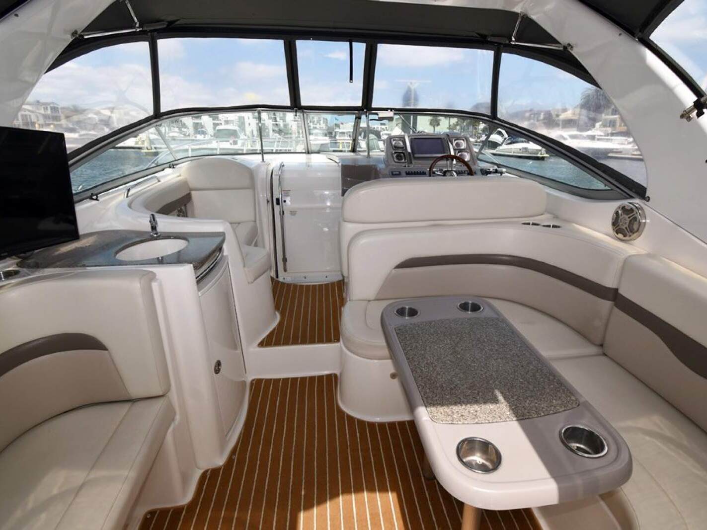 Chaparral 350 Signature 0 11