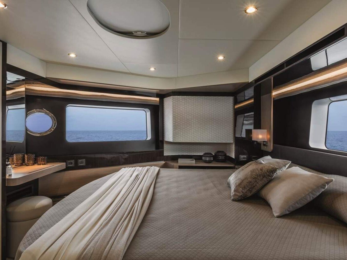 Absolute Navetta 48 0 18