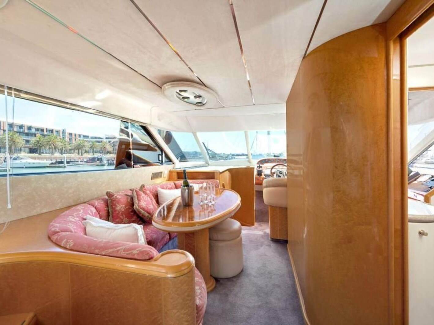 Fairline Squadron 65 0 04