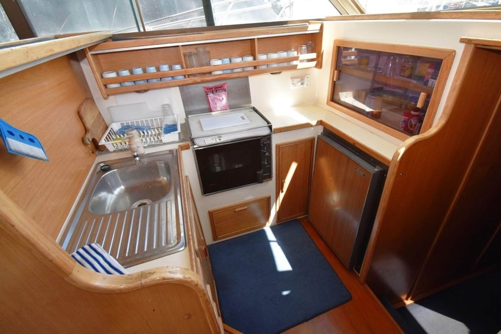 Riviera 35 Flybridge 0 07