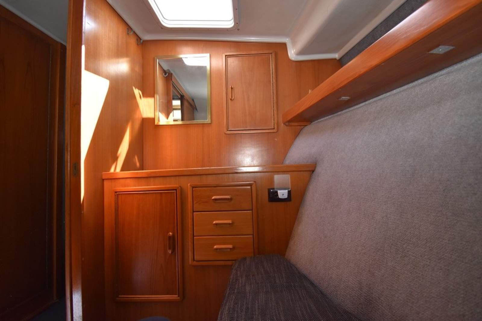 Riviera 35 Flybridge 0 14