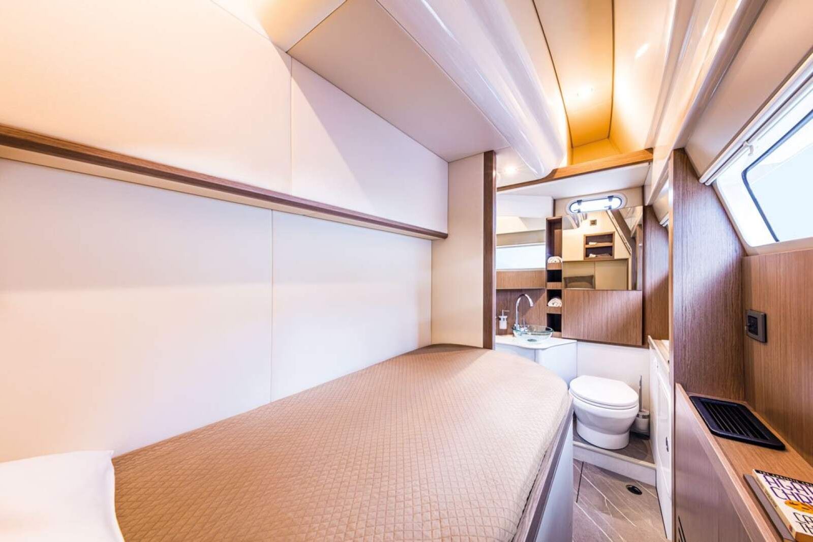 Absolute Navetta 52 0 25