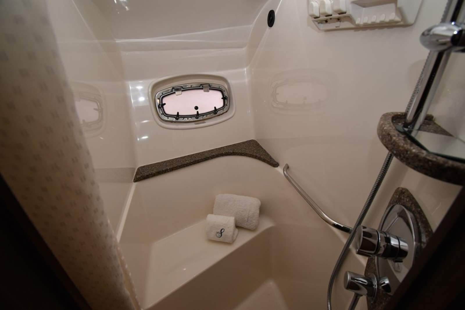 Chaparral 420 Premiere Sports Yacht 0 11