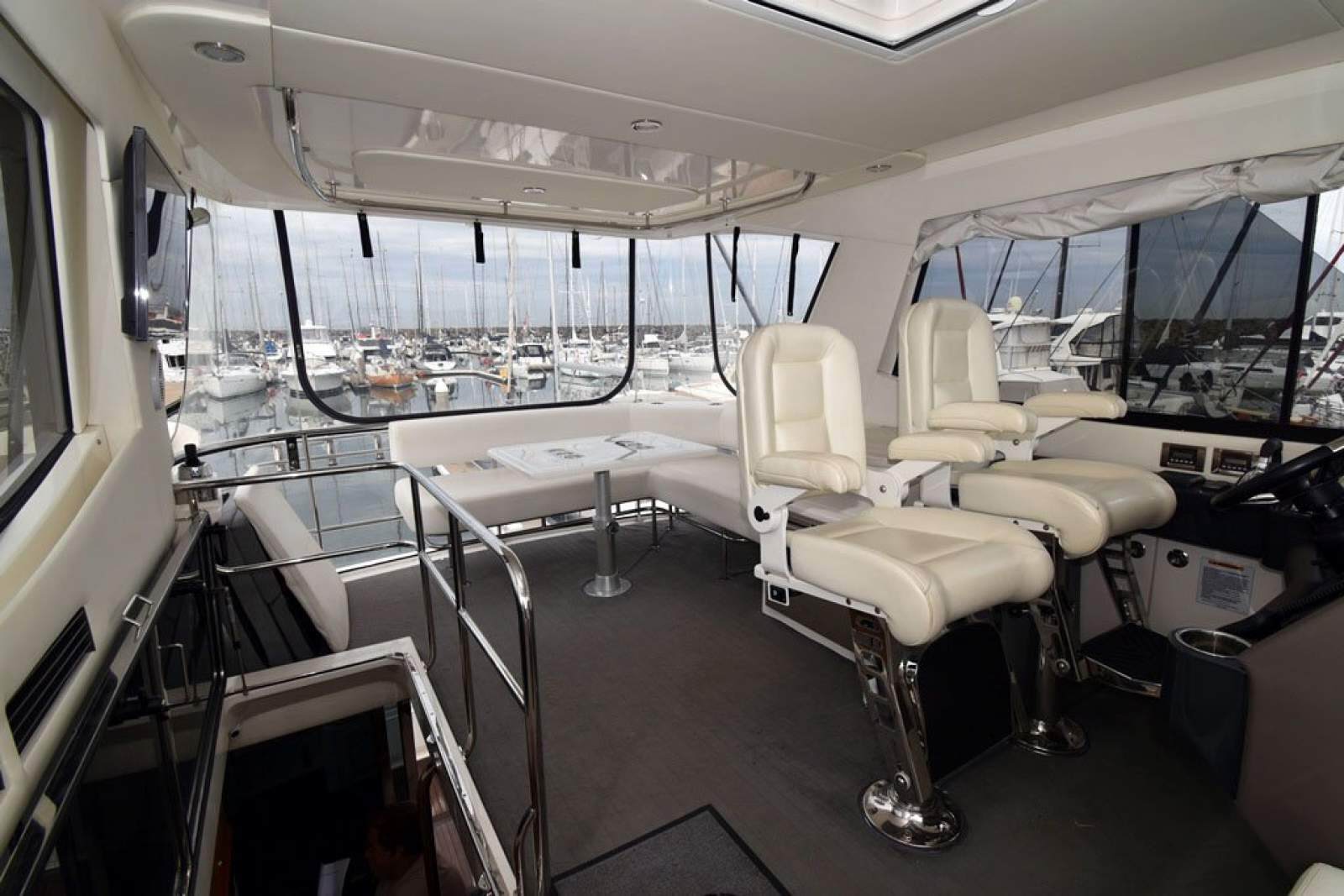 Riviera 50 Enclosed Flybridge 0 28