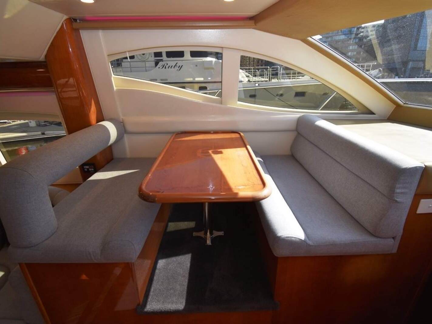 Majesty Yachts 50 0 05