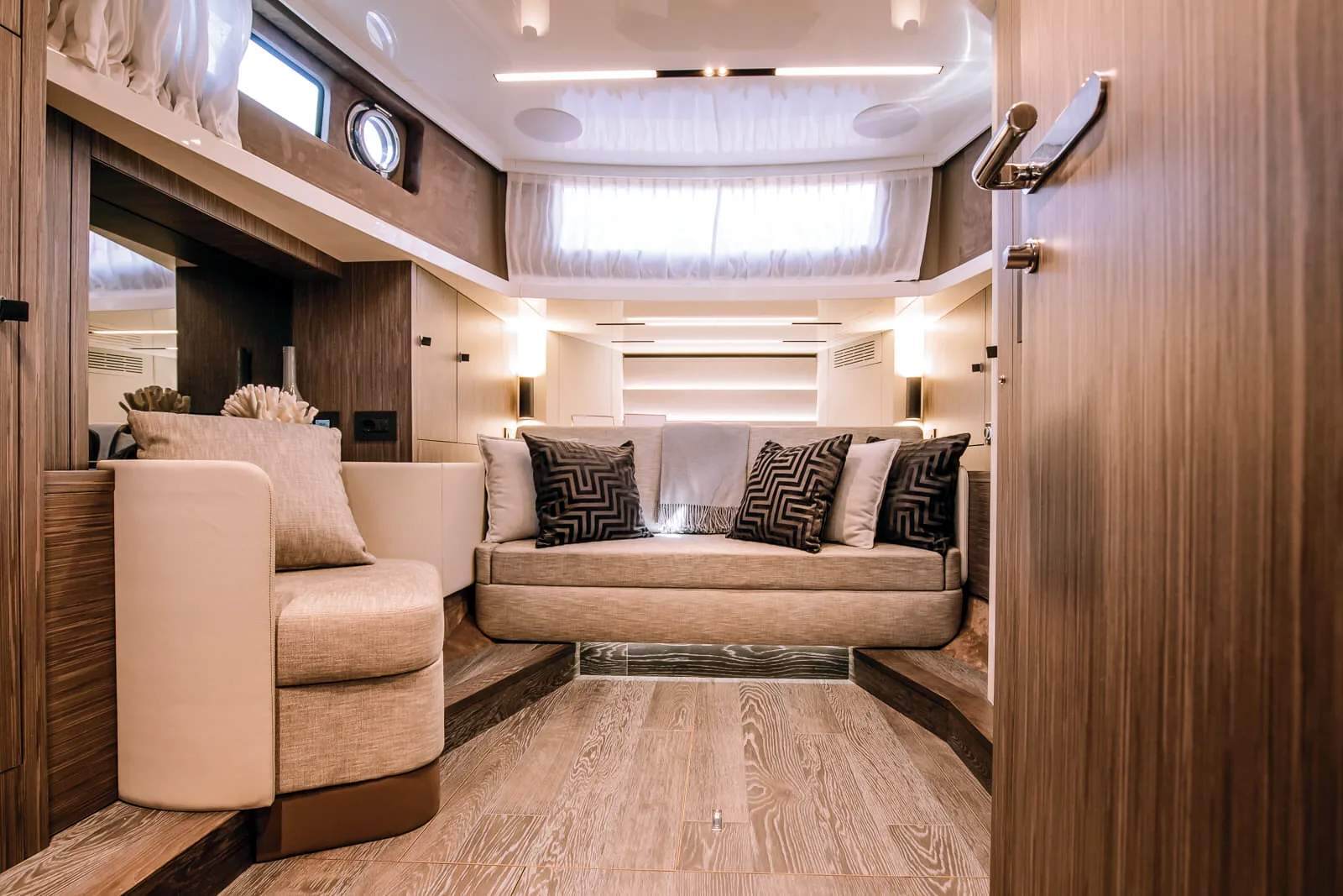 Cranchi A46 Luxury Tender 0 29