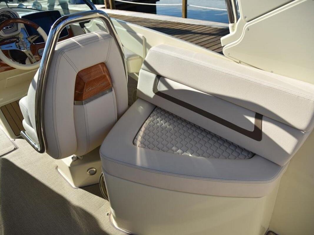 Chris Craft Launch 28GT 0 07