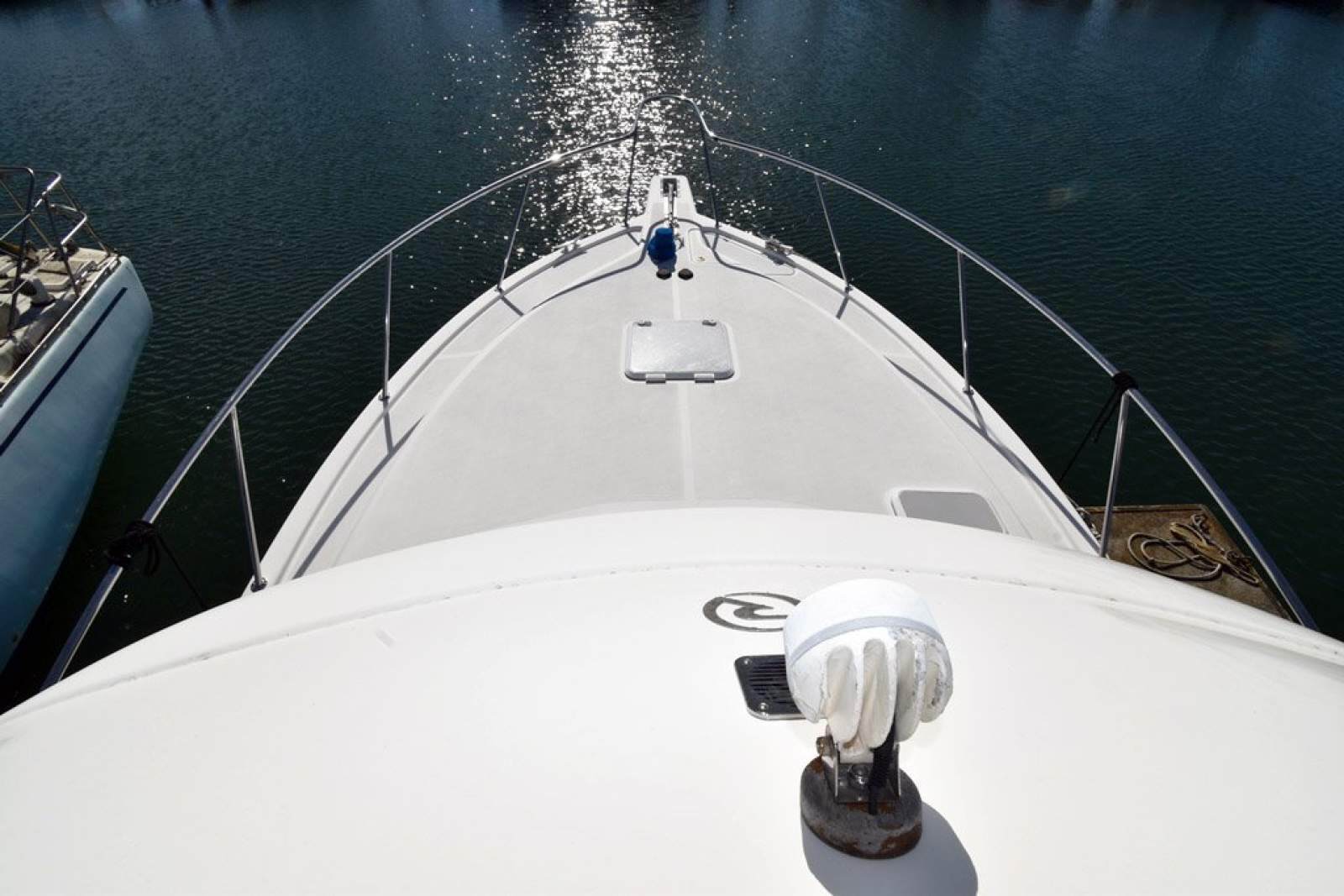 Riviera 3350 Flybridge 0 28