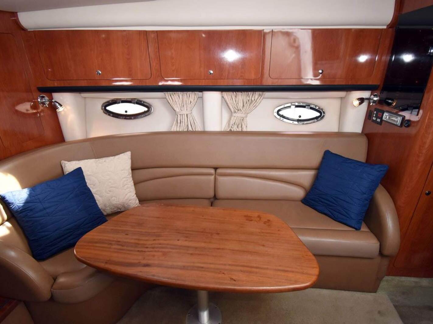 Crownline 340 CR 2007 03