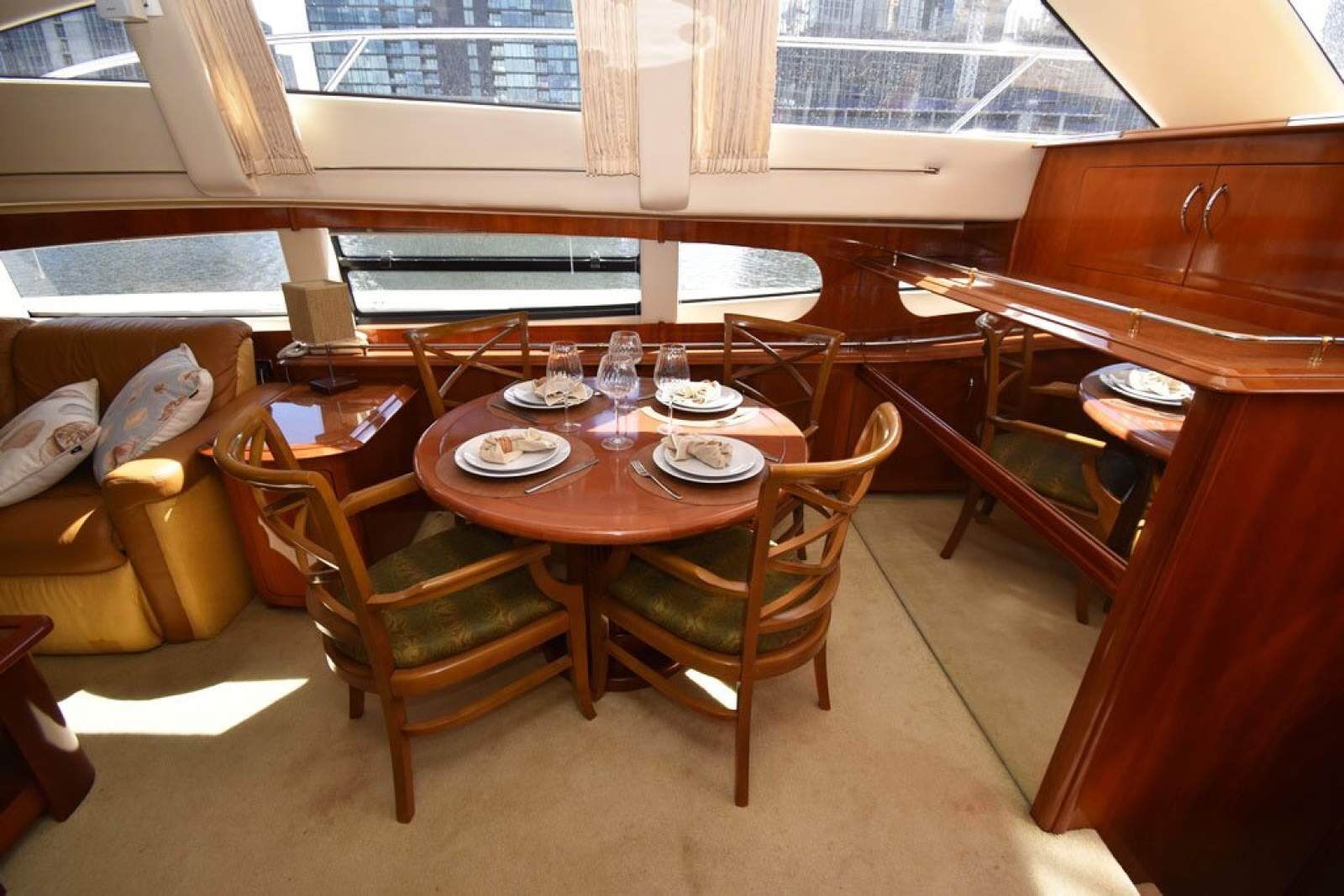 Carver 564 Motor Yacht 2003 05