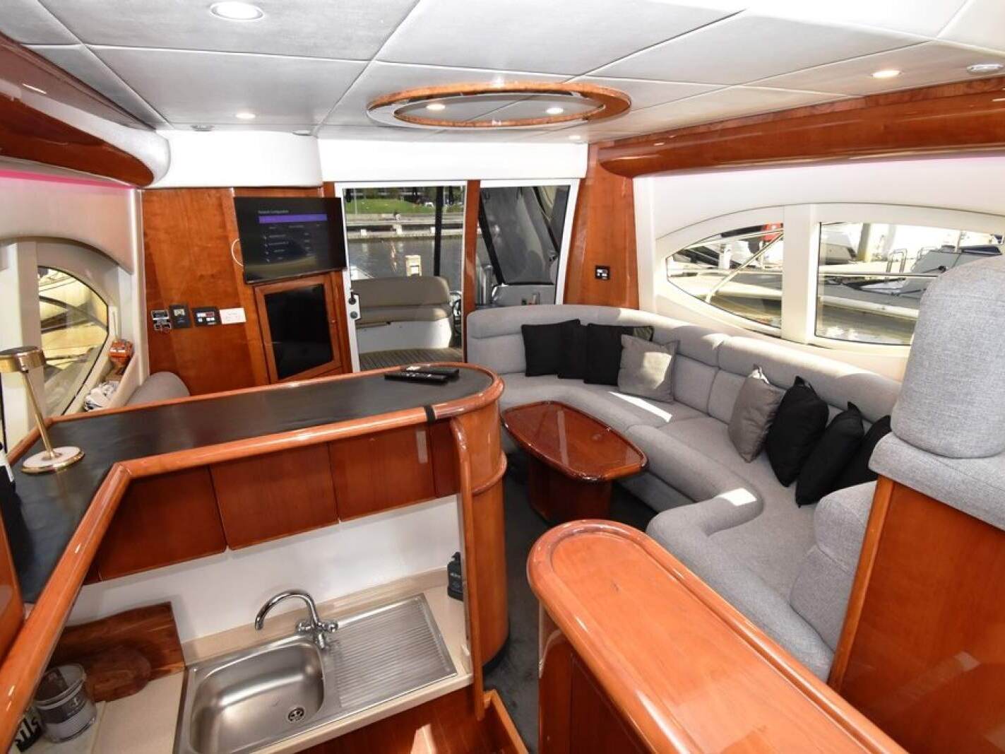 Majesty Yachts 50 0 02