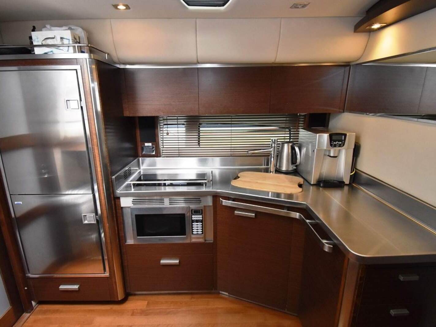 Chaparral 420 Premiere Sports Yacht 0 06