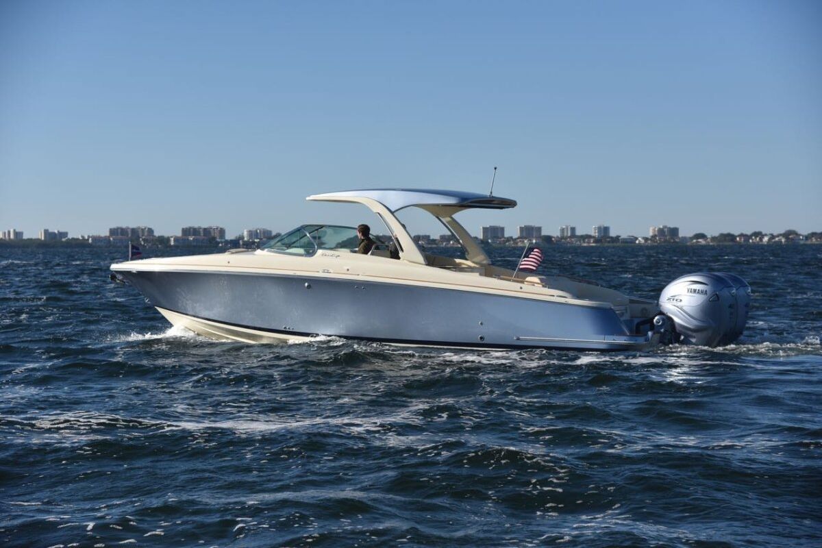 Chris Craft Launch 35 GT 2022 00