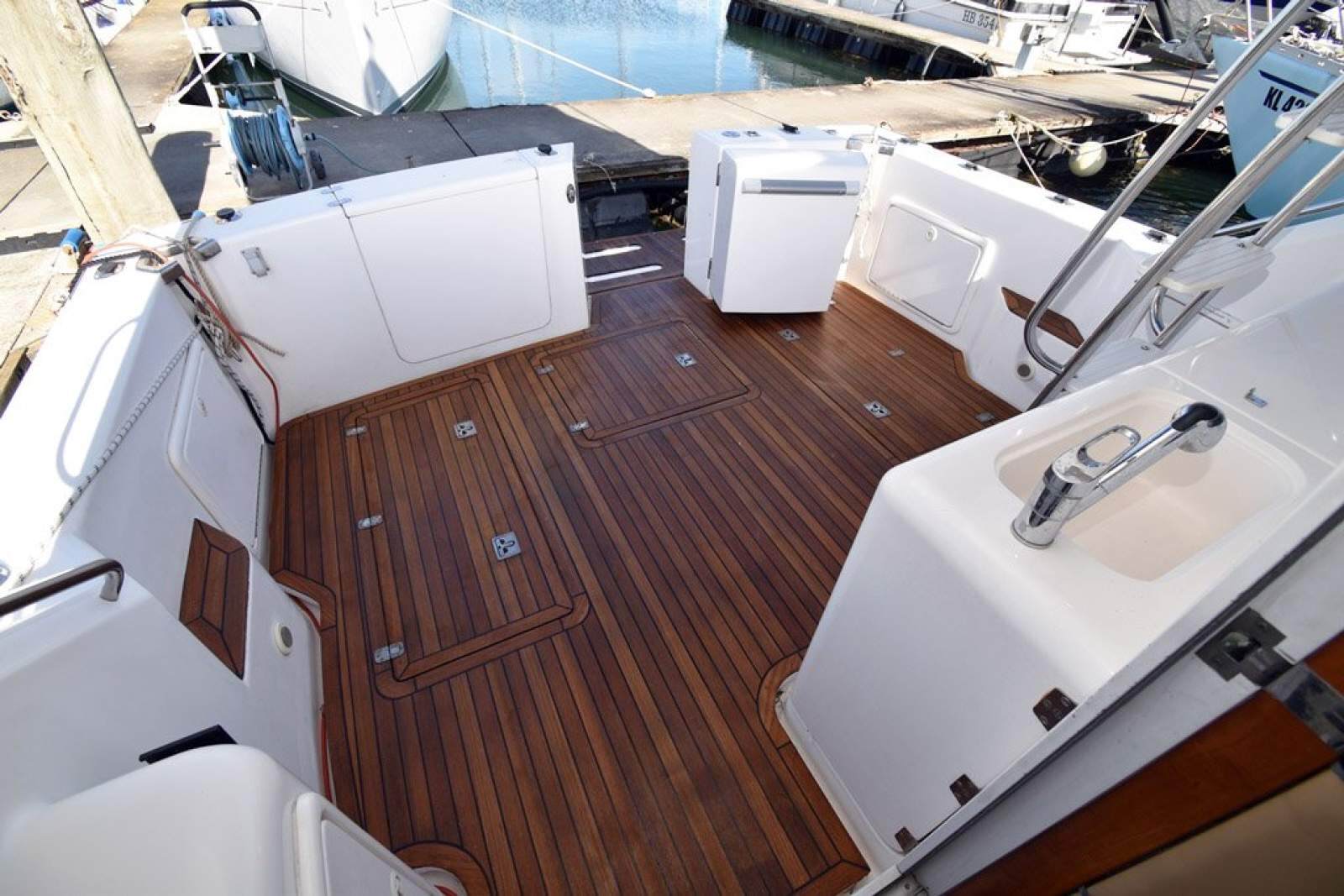 Riviera 3350 Flybridge 0 22