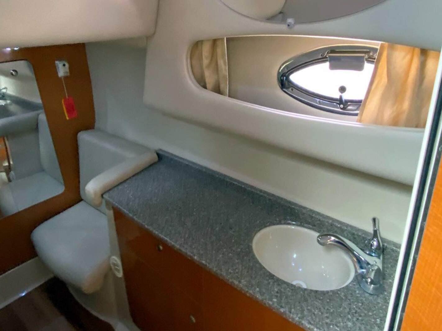 Chaparral 350 Signature 0 07