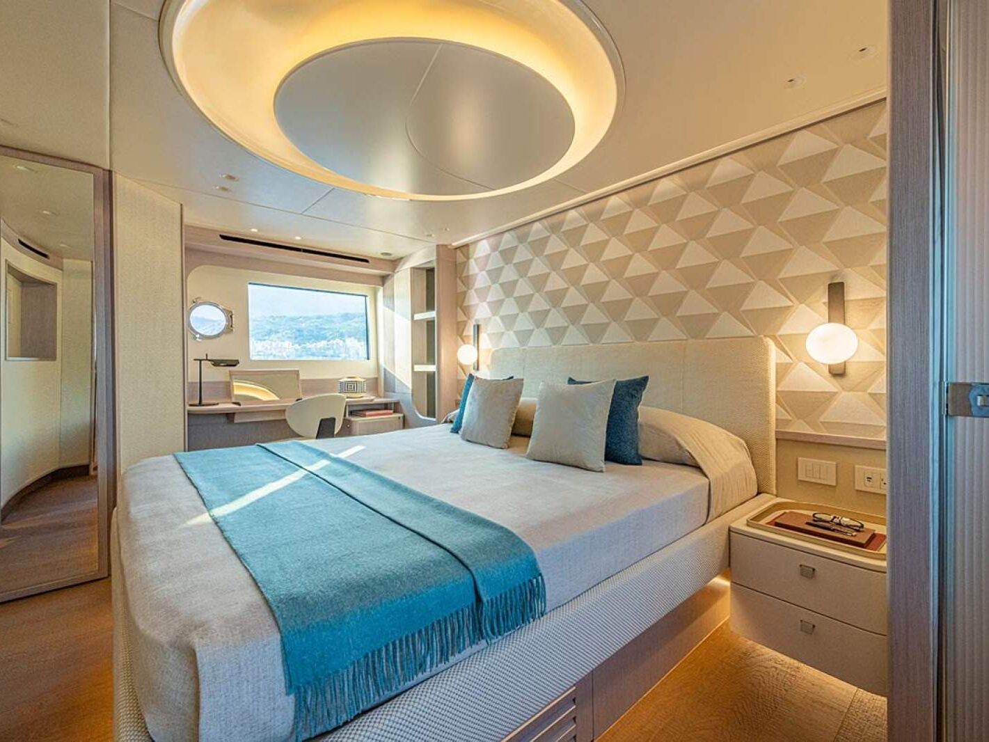 Absolute Navetta 70 0 31