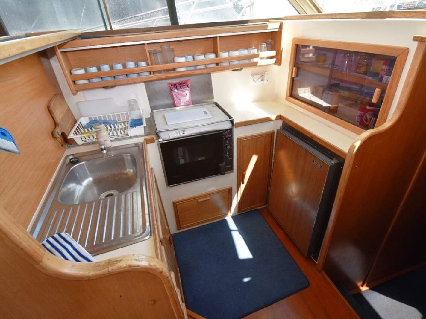 Riviera 35 Flybridge 0 07