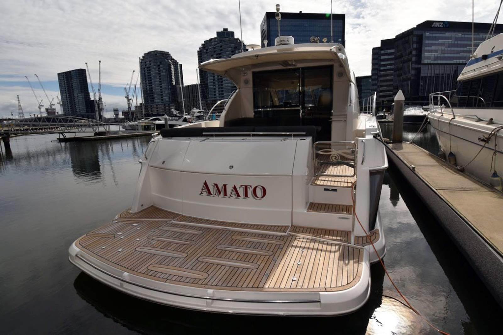 Riviera 5000 Sport Yacht 0 26