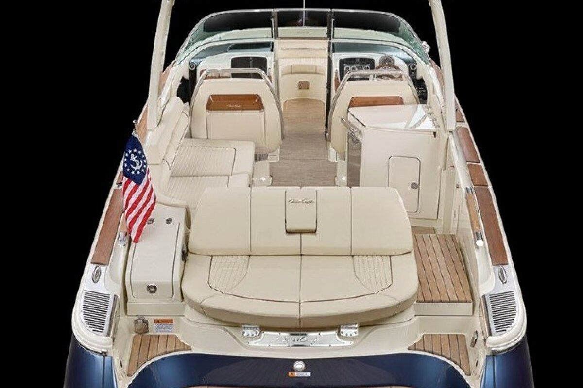 Chris Craft Launch 31 GT 0 11