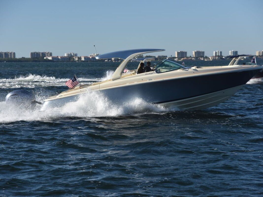 Chris Craft Launch 35 GT 2022 12