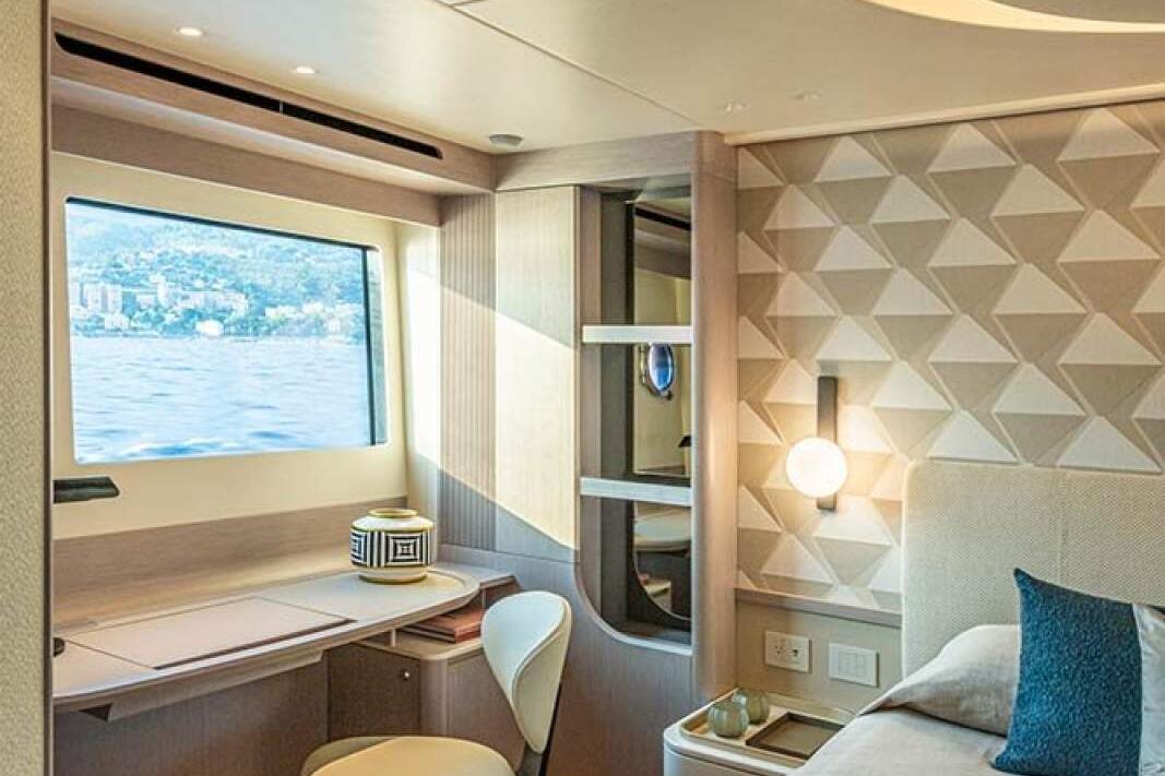 Absolute Navetta 70 2026 32