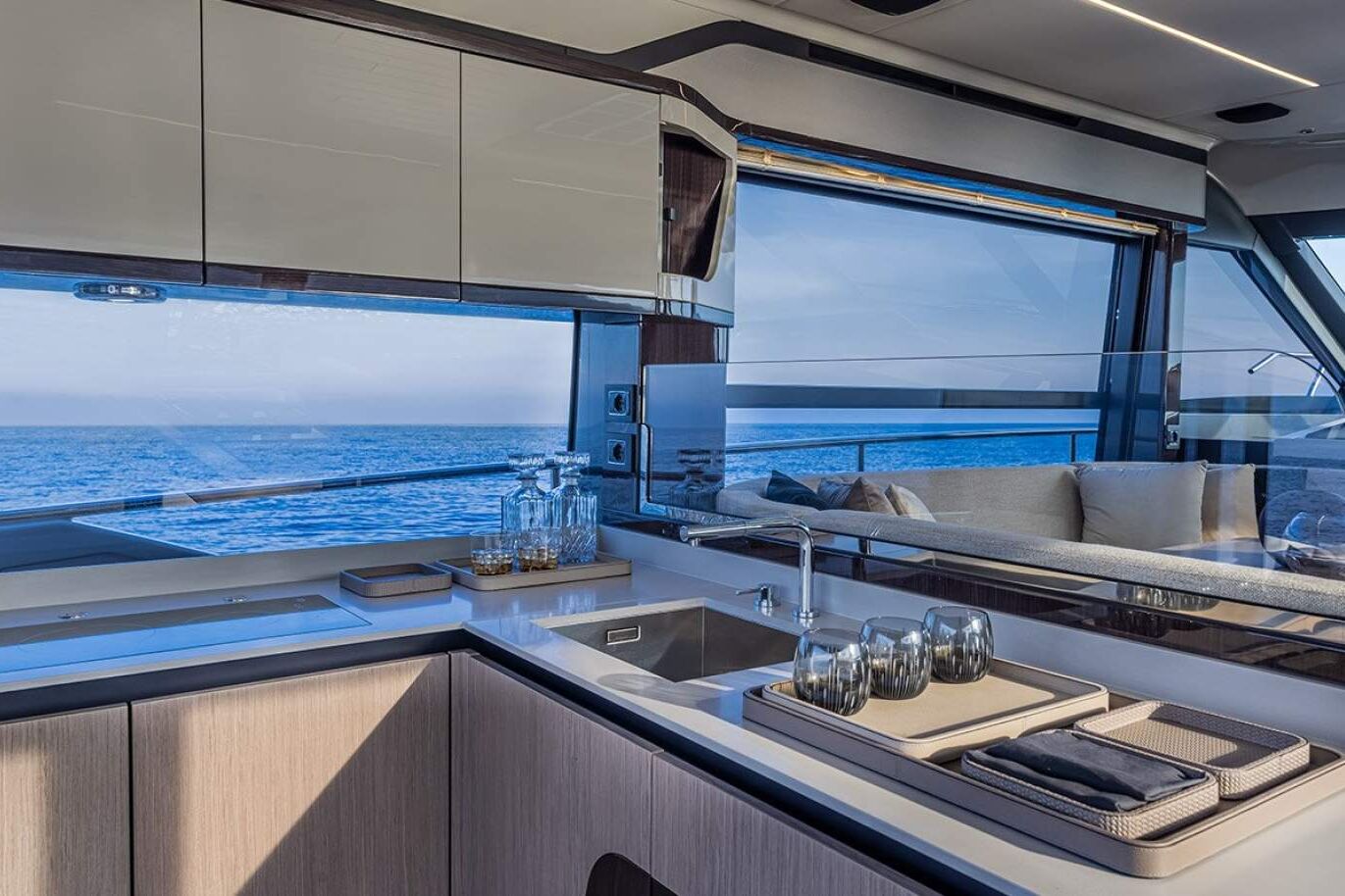 Absolute 48 Coupe 0 10