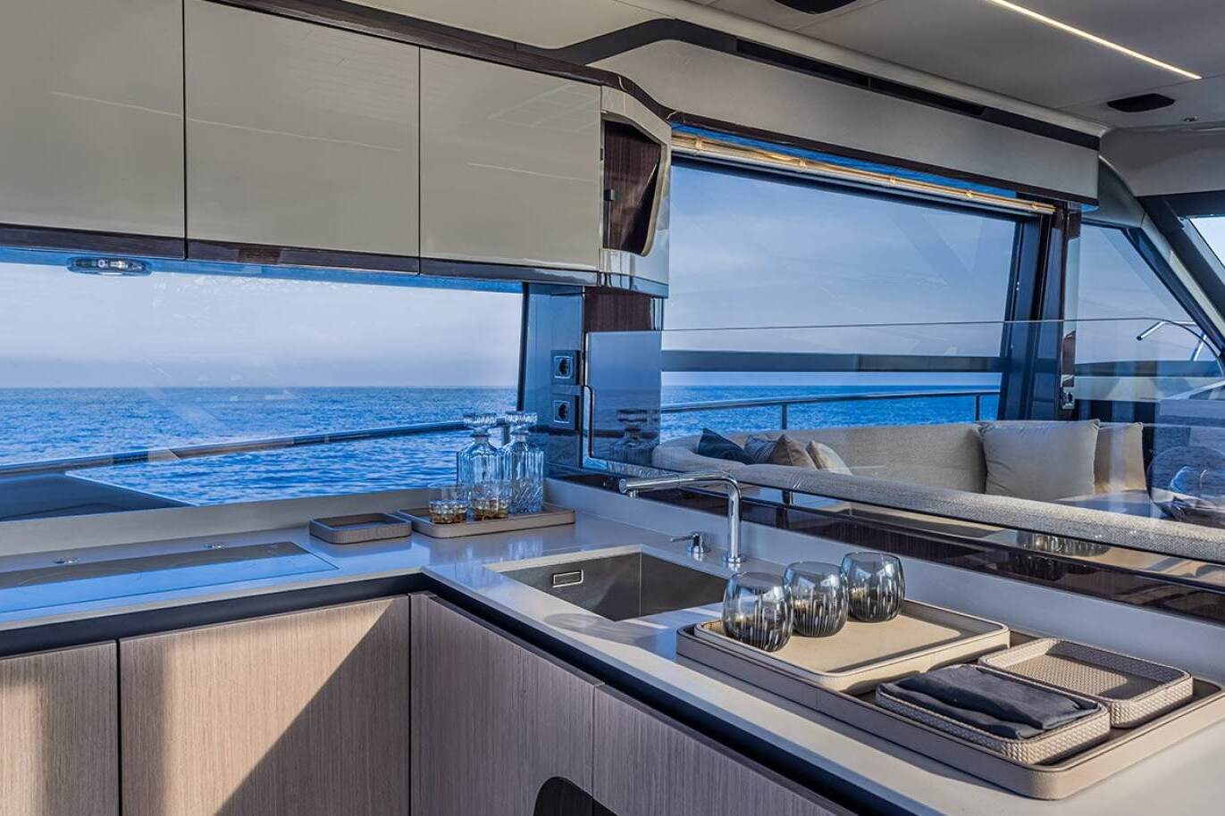 Absolute 48 Coupe 0 10