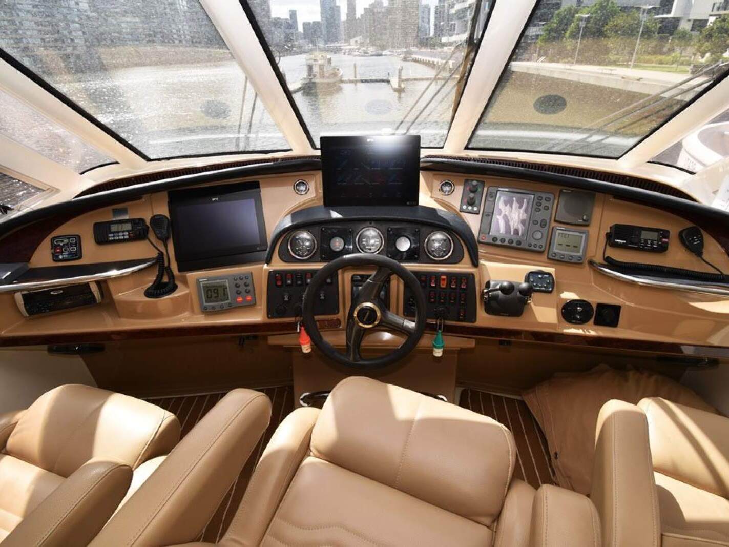 Carver 564 Motor Yacht 2003 28