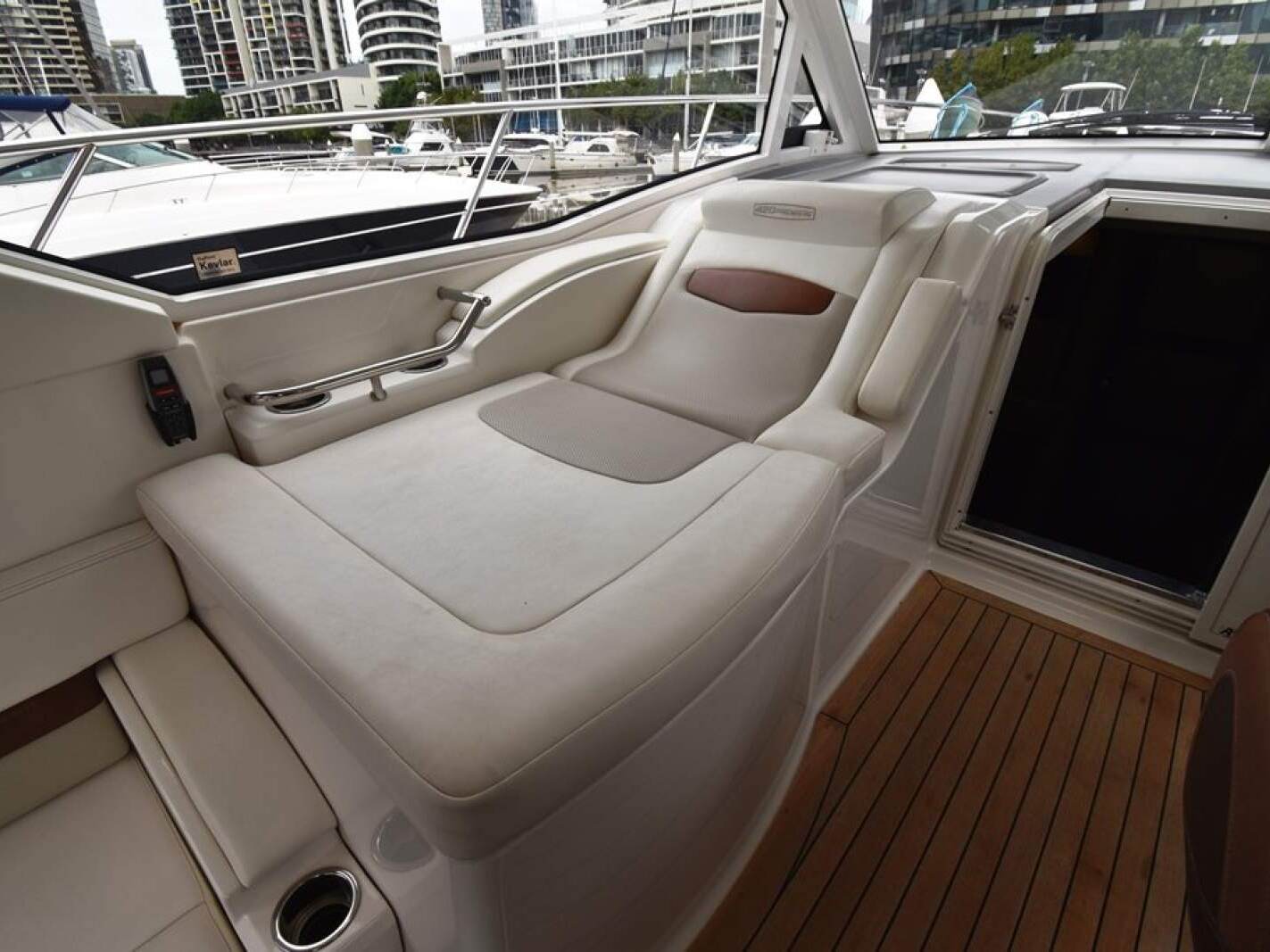 Chaparral 420 Premiere Sports Yacht 0 19