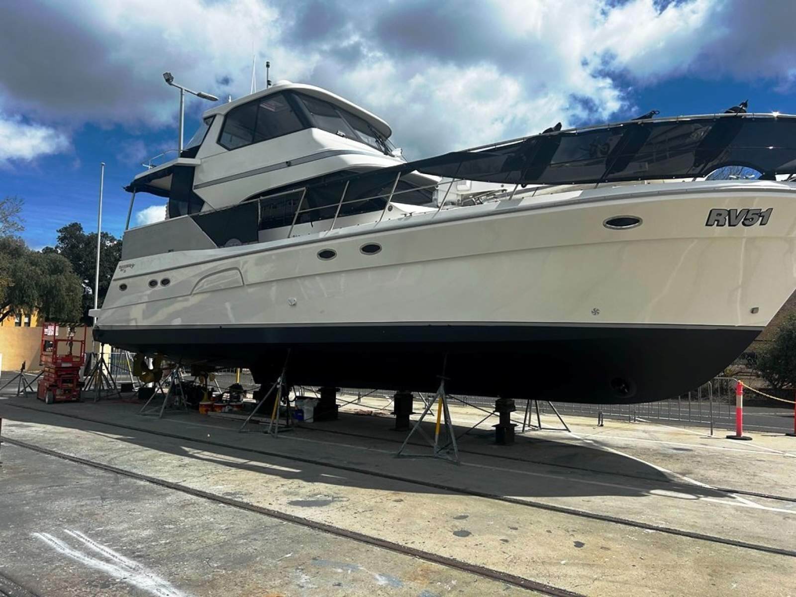 Kingfisher 56 Royale 2005 28