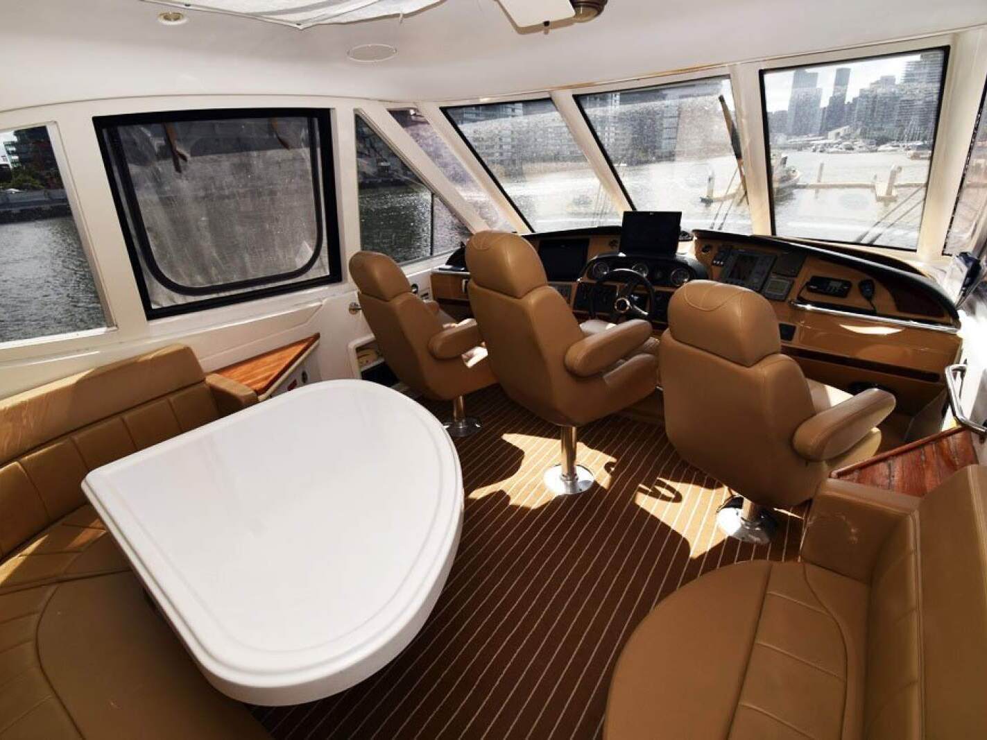 Carver 564 Motor Yacht 2003 25