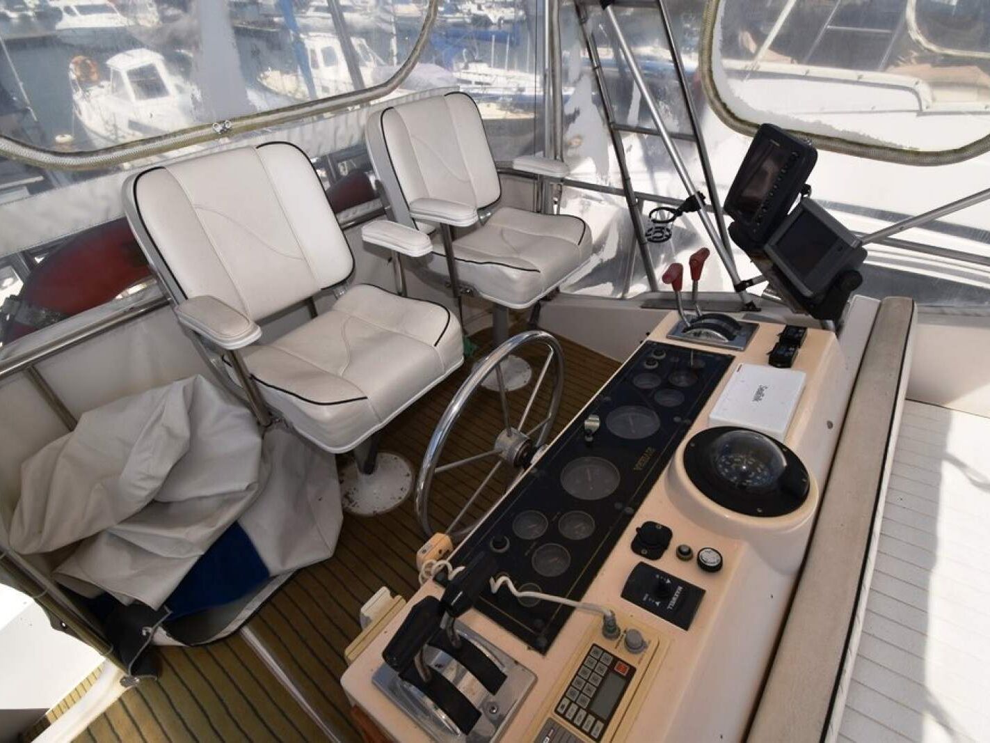 Riviera 35 Flybridge 0 18