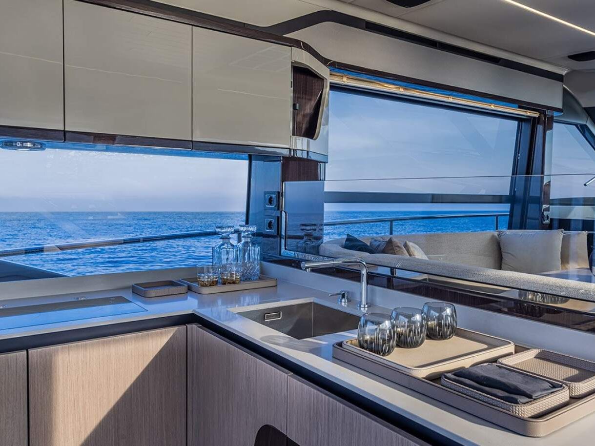 Absolute 48 Coupe 0 10