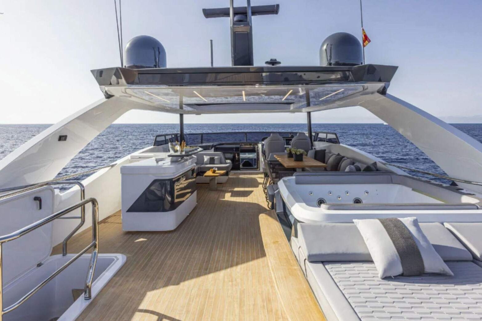 Pearl 82 0 18