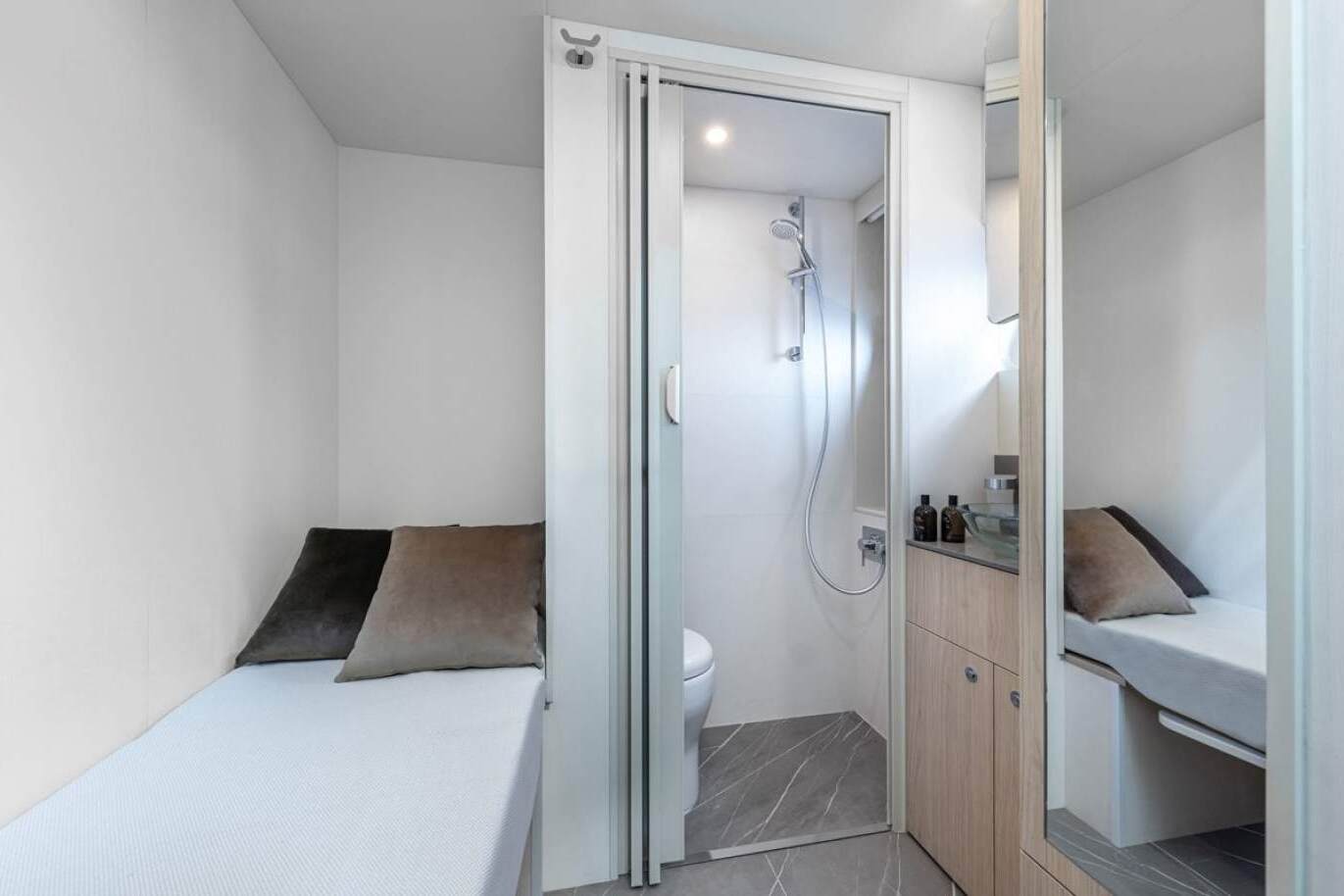 Absolute Navetta 64 0 28