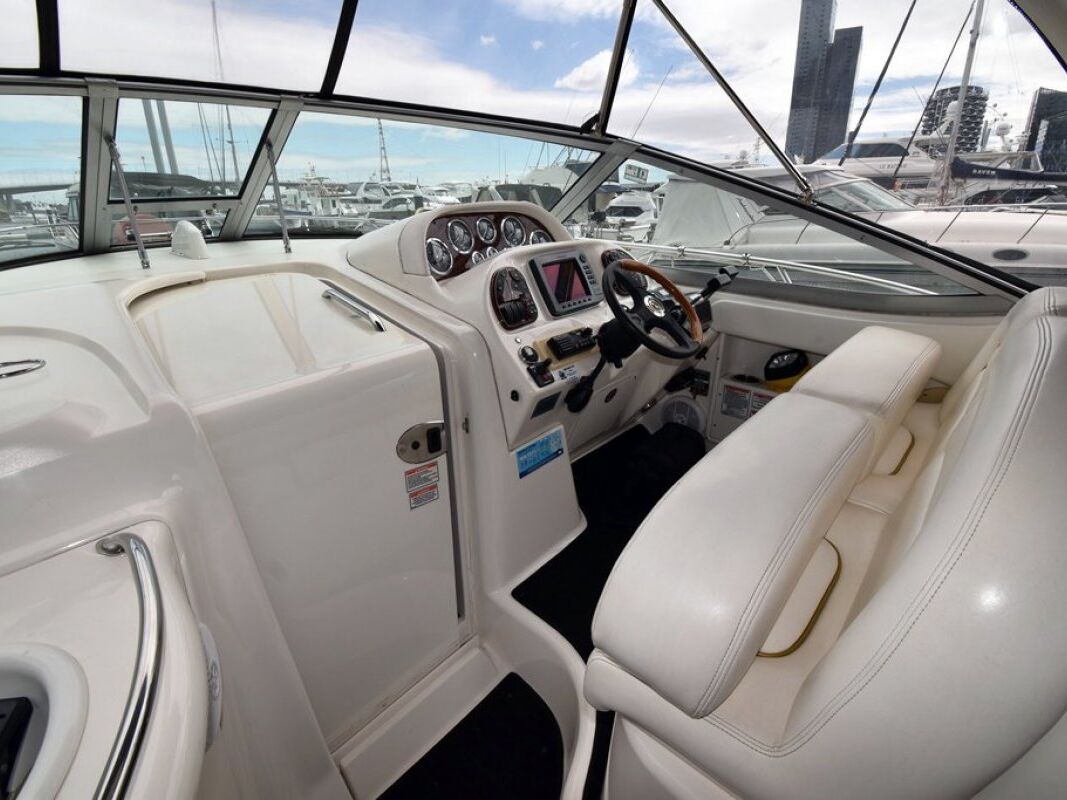 Sea Ray 335 Sundancer 0 12