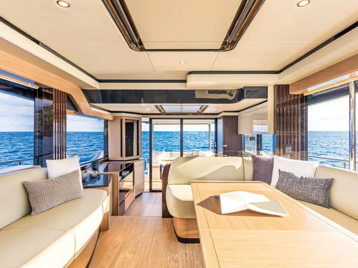Absolute Navetta 52 0 17