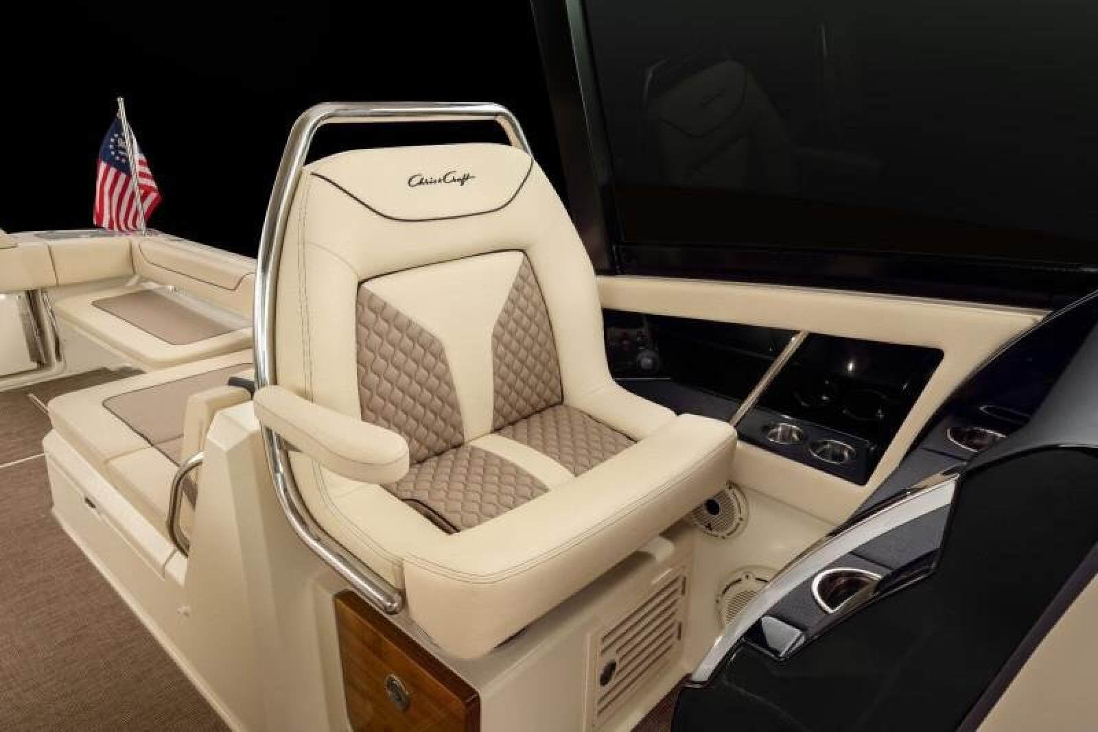 Chris Craft Calypso 32 0 07