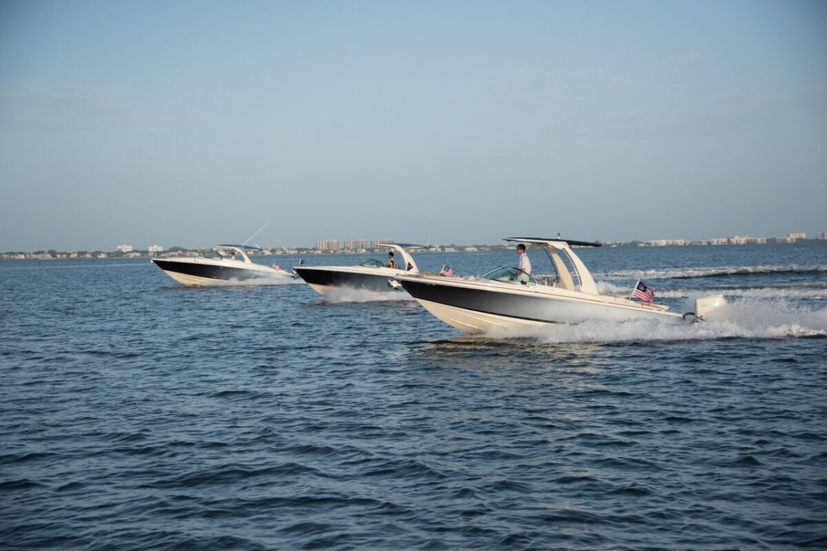 Chris Craft Launch 31 GT 0 12