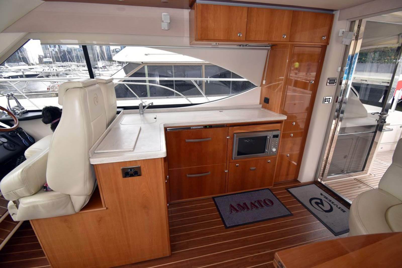 Riviera 5000 Sport Yacht 0 07