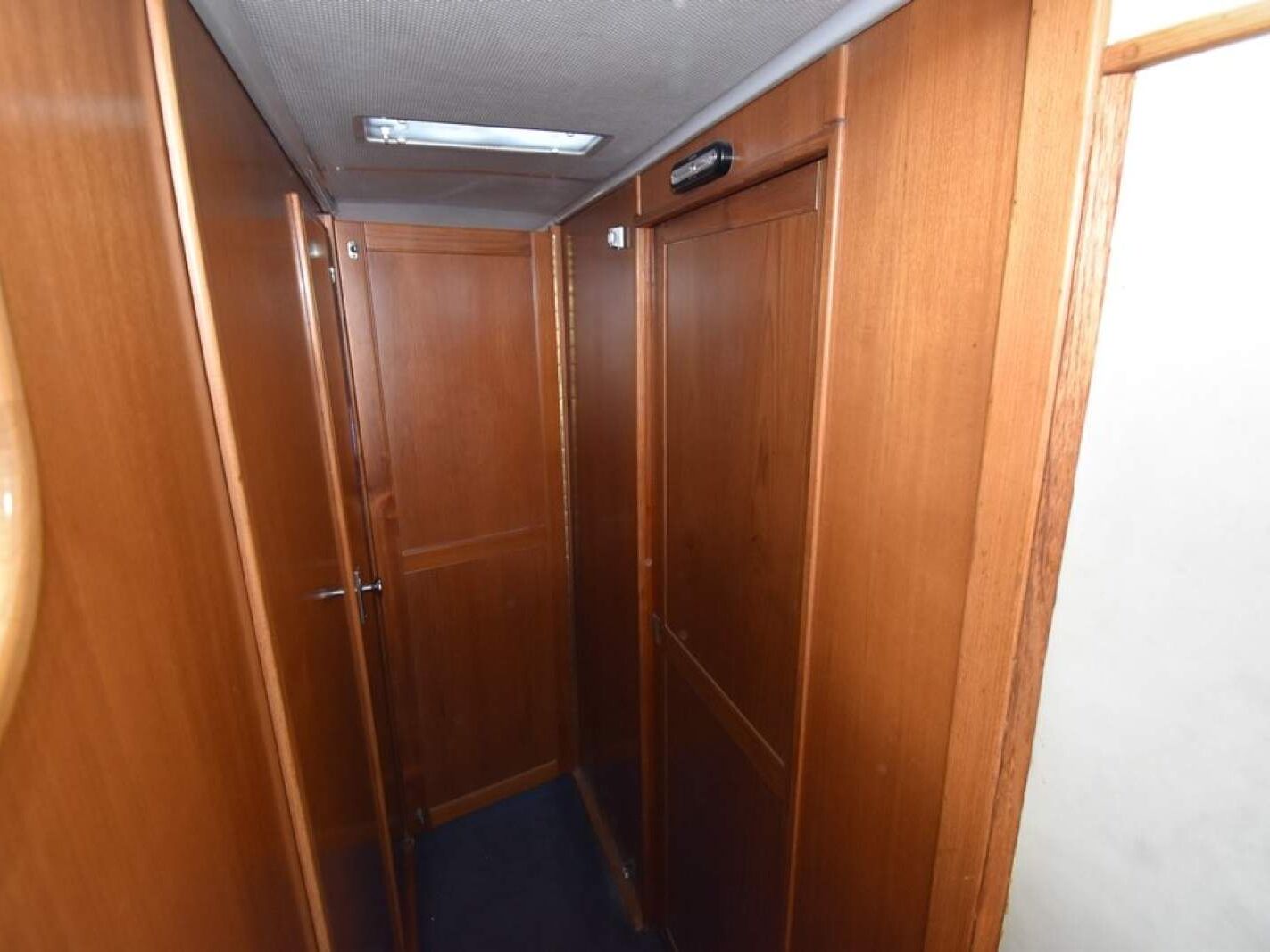 Riviera 35 Flybridge 0 11