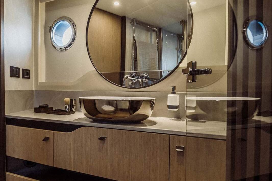 Absolute 52 Fly 0 19