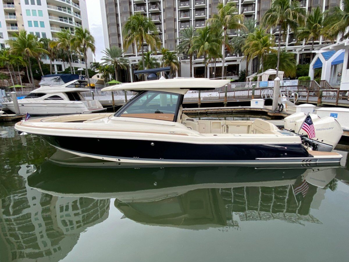 Chris Craft Calypso 35 0 02