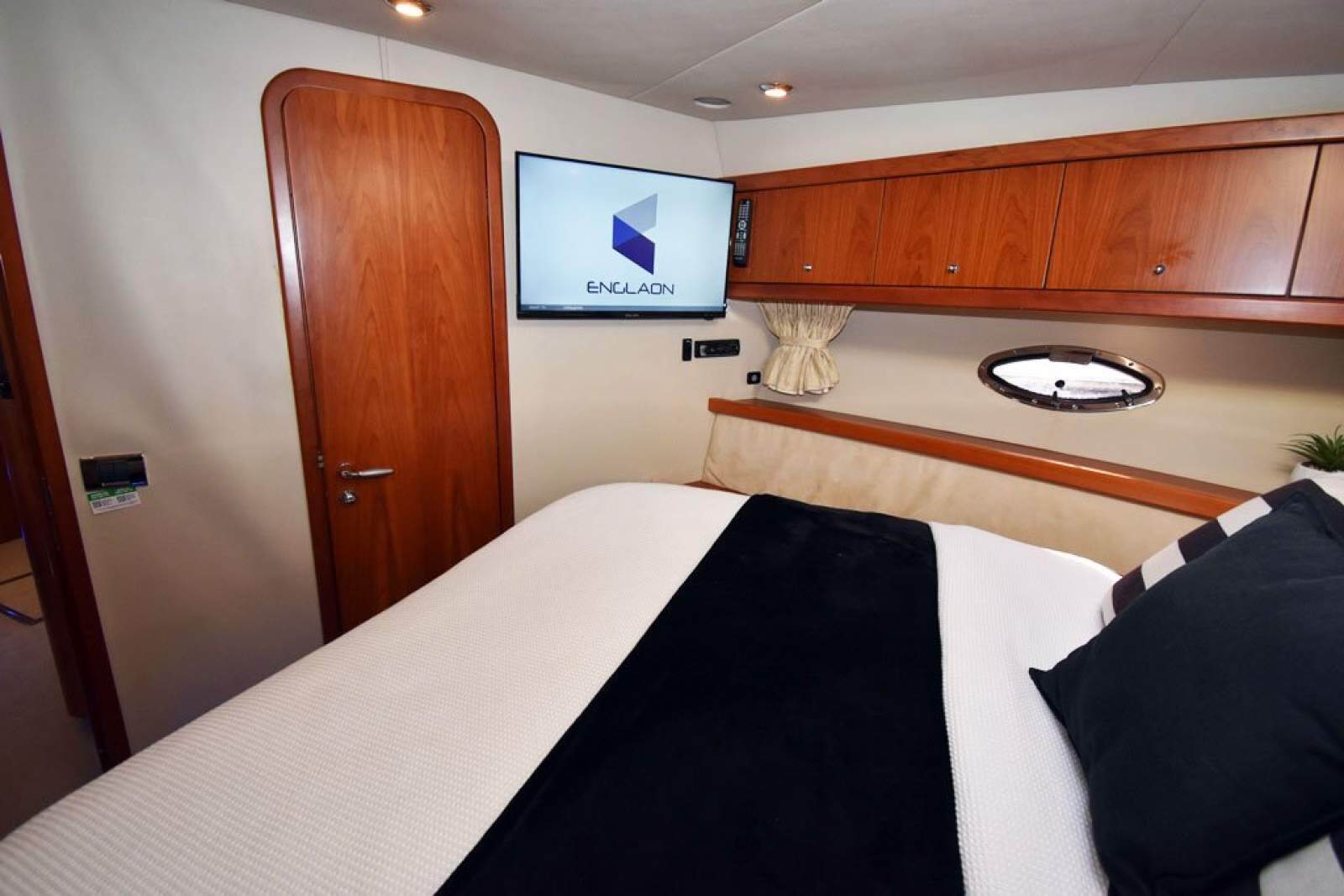 Sunseeker Portofino 47 0 06