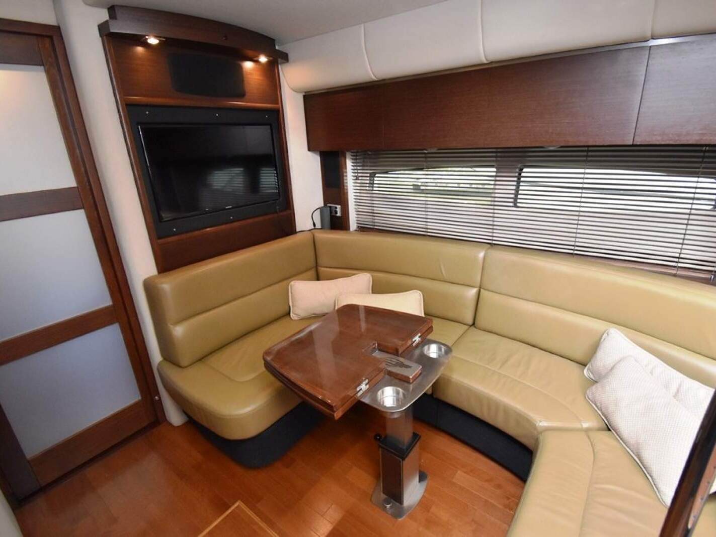 Chaparral 420 Premiere Sports Yacht 0 05