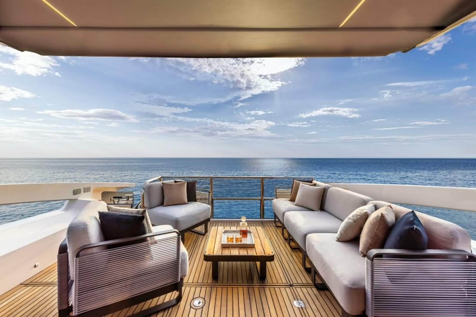 Absolute 48 Coupe 0 11