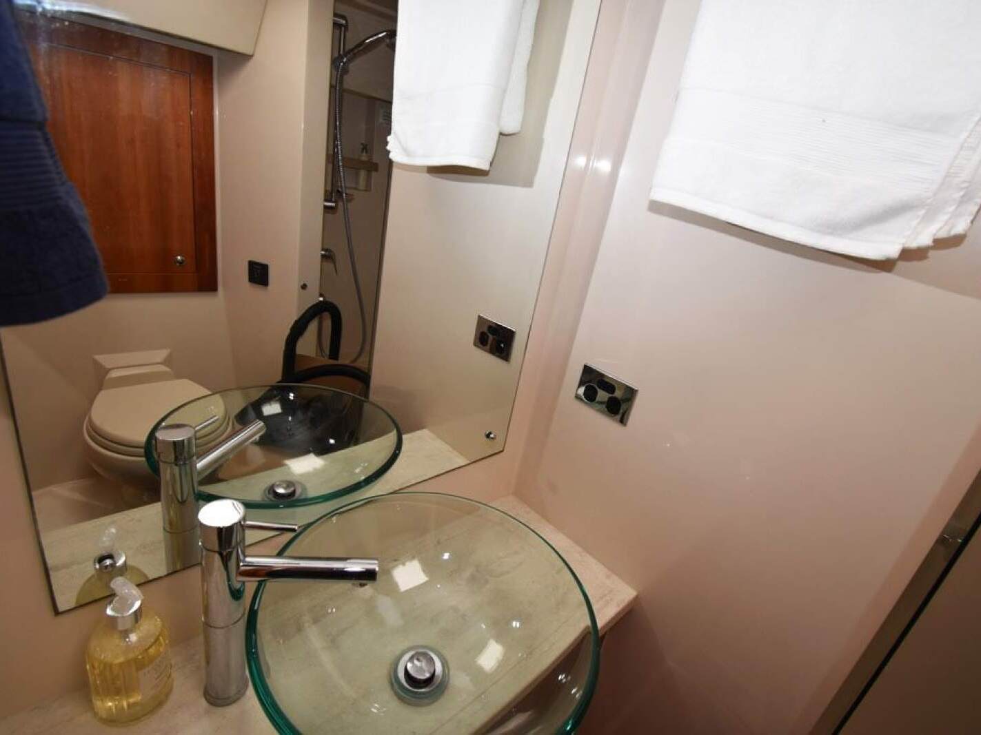 Riviera 5000 Sport Yacht 0 20