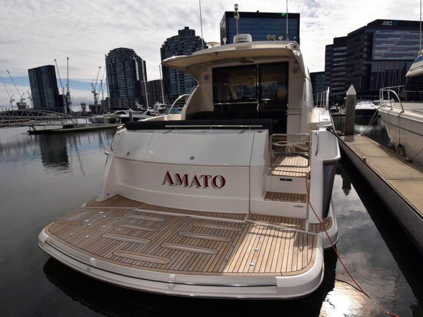 Riviera 5000 Sport Yacht 0 26