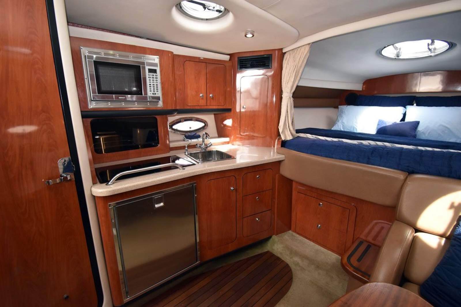 Crownline 340 CR 2007 02